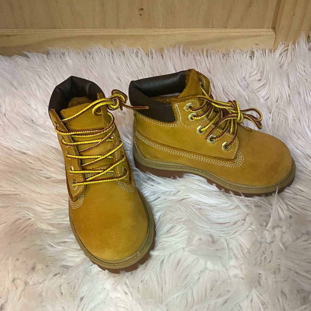 Unisex Toddler Timberland Boot. Like new condition. Smoke free home.